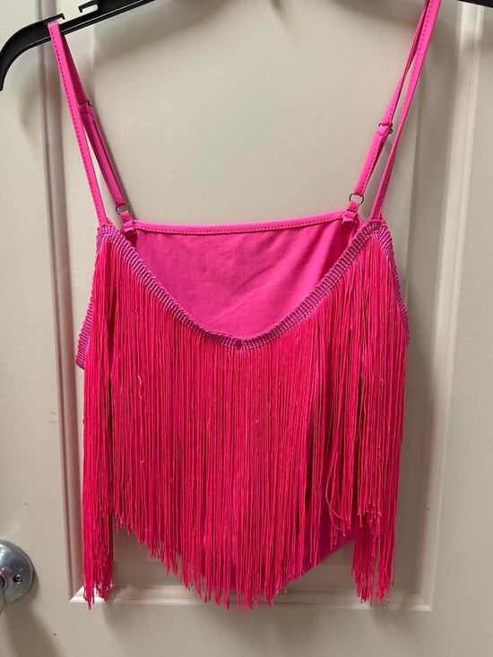 Tops - Pink fringe crop top.